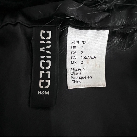 Divided by H&M Furry Faux Fur Vest Size 2 EUC - Picture 5 of 6